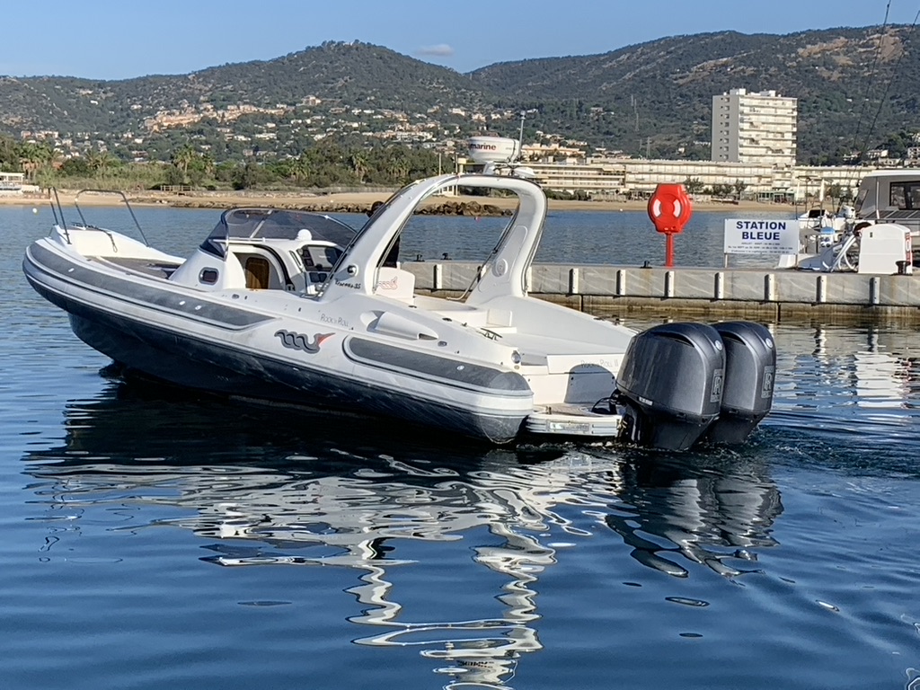 slider 28 MV Marine Vesevus 35